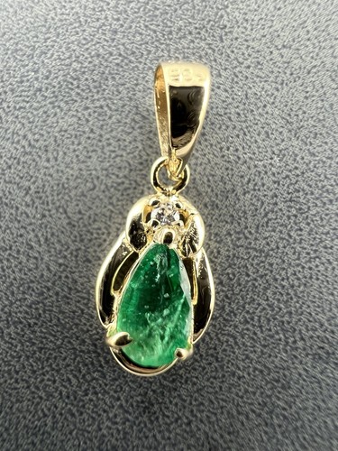 Natural emerald pear cut - emerald,