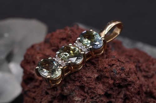 9ct solid gold green - green, &