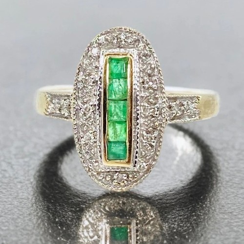 Emerald diamond ring - emerald, 9ct