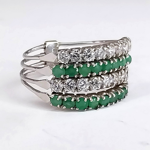 18ct gold emerald 32ct - 18ct, 0.32ct