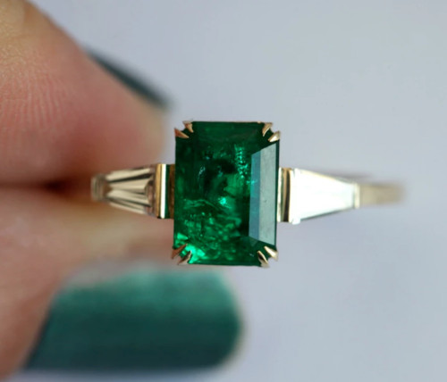 Green emerald cut - green,
