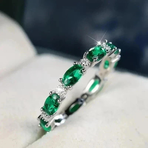 6ct oval cut - emerald, &
