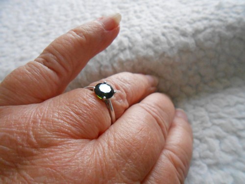 14ct green diopside - green,