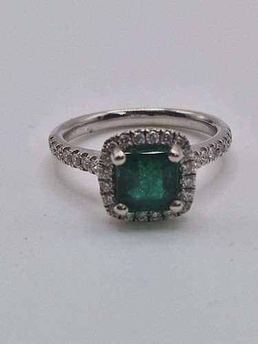 Emerald and diamond - diamond, halo
