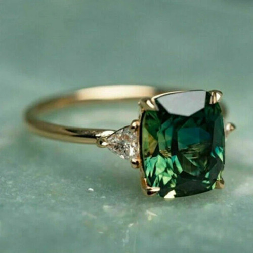 Cushion cut 50ct green - 2.50ct,