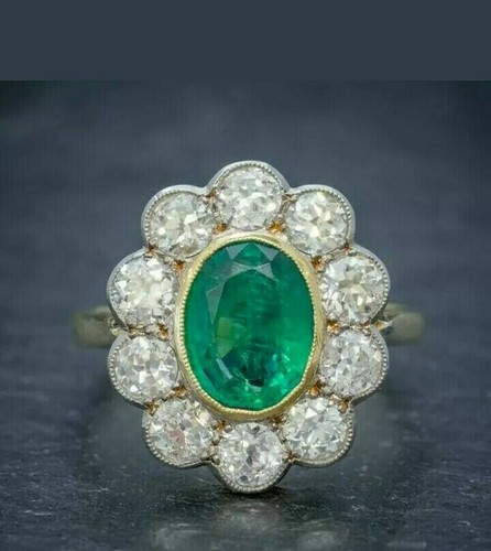 Green oval cut halo - green,