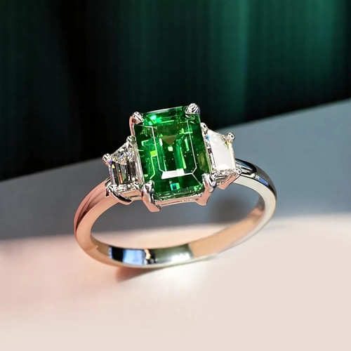 40ct emerald cut - 4.40ct,