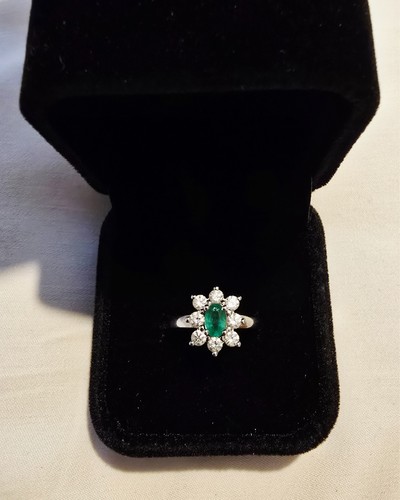 18ct white gold - 18ct, diamond