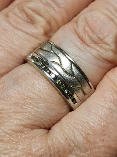 Sterling silver green diamond - green,