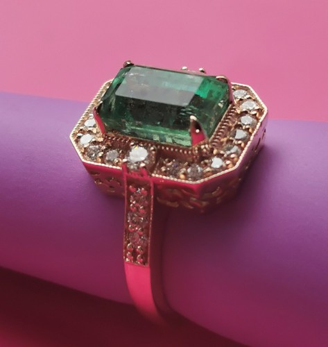 14k solid gold - gold, emerald