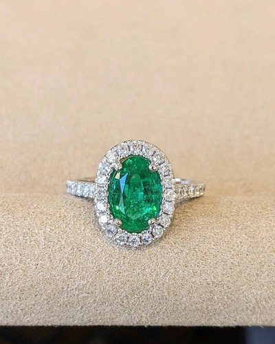 Oval cut natural - oval,