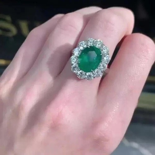 Oval cut emerald - 4.30, &