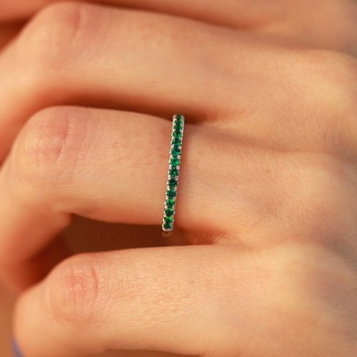 Round cut green - cut, emerald