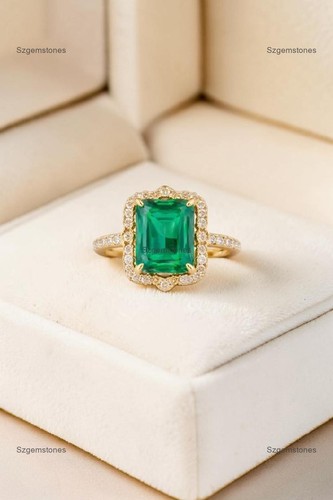 Natural emerald halo - 3.43,